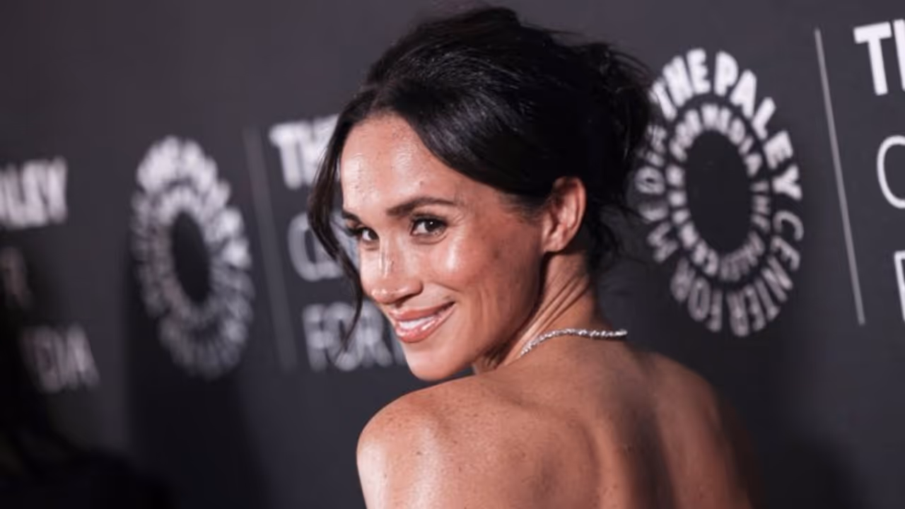 बिना महंगे ट्रीटमेंट के चेहरे की टोनिंग? अपनाएं मेघन मार्कल का ये सीक्रेट तरीका आज़माएं! बिना महंगे ट्रीटमेंट के चेहरे की टोनिंग? अपनाएं मेघन मार्कल का ये सीक्रेट तरीका आज़माएं!