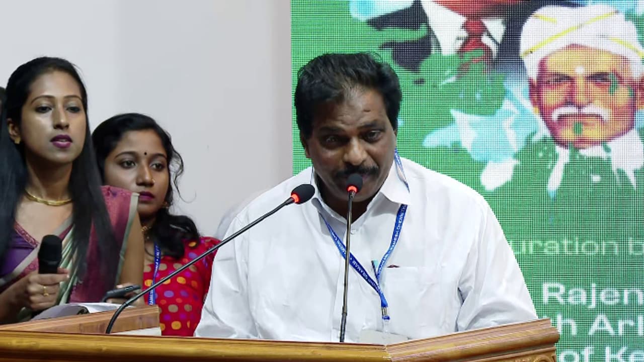 വല്ലാത്ത മാനസികാവസ്ഥ, തുറന്നുപറഞ്ഞാൽ വിവാദമായേക്കാം, ശത്രുക്കൾ കൂടിയേക്കാം,വൈകാരിക പ്രസംഗവുമായി കൊടിക്കുന്നിൽ 