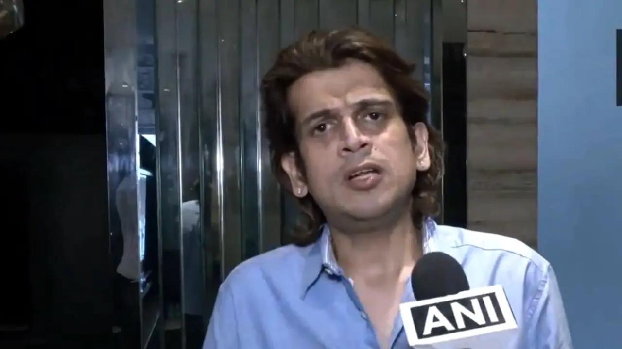 'Abhi toh yeh trailer hai, picture abhi baki hai': Yuva Shiv Sena General Secretary warns Kunal Kamra (WATCH)