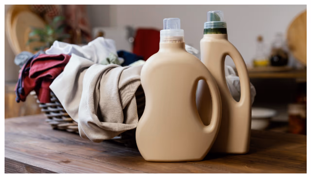 പഴയ വസ്ത്രങ്ങൾ തിളക്കമുള്ളതാക്കാൻ വിനാഗിരി മതി 