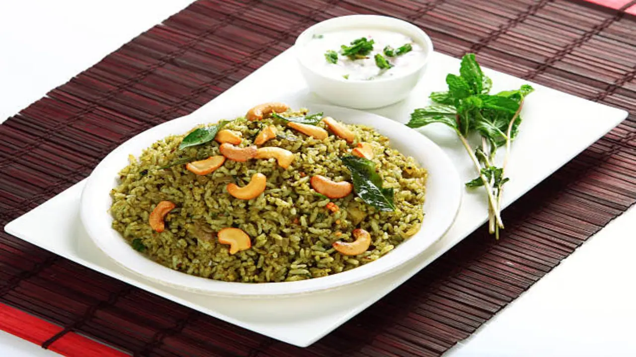 இன்ஸ்டன்ட் ஒன் பாட் புதினா புலாவ் – 10 நிமிடங்களில் செய்யலாம்