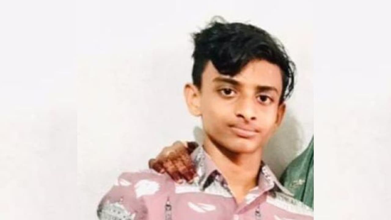 വടകരയിൽ സ്കൂട്ടർ അപകടത്തിൽ പരിക്കേറ്റ് ചികിത്സയിൽ ആയിരുന്ന15 കാരൻ മരിച്ചു വടകരയിൽ സ്കൂട്ടർ അപകടത്തിൽ പരിക്കേറ്റ് ചികിത്സയിൽ ആയിരുന്ന15 കാരൻ മരിച്ചു