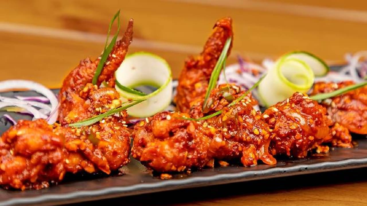 ഹാഫ് ചിക്കന് വില 5500 രൂപ, പാല് കൊടുത്തും സംഗീതം കേൾപ്പിച്ചും വളർത്തുന്ന നല്ല 'സൂര്യകാന്തി കോഴി'? ഹാഫ് ചിക്കന് വില 5500 രൂപ, പാല് കൊടുത്തും സംഗീതം കേൾപ്പിച്ചും വളർത്തുന്ന നല്ല 'സൂര്യകാന്തി കോഴി'?