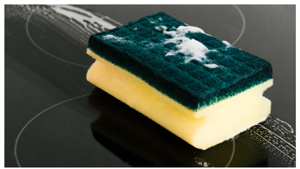 ഇൻഡക്ഷൻ സ്റ്റൗ വൃത്തിയാക്കാൻ ഇതാ എളുപ്പവഴികൾ 