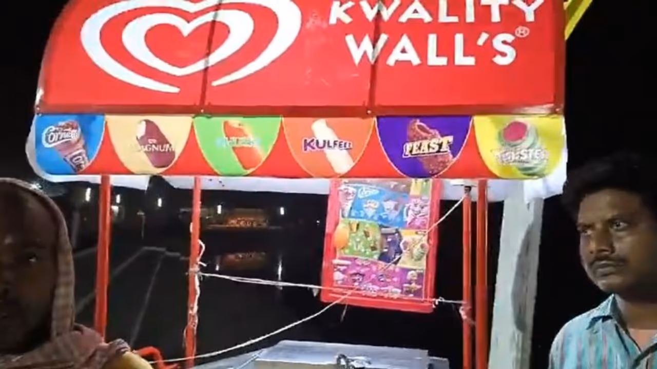 Bihar SHOCKER! 22 year old ice cream seller shot dead for refusing to give free ice cream in Bhagalpur Bihar SHOCKER! 22 year old ice cream seller shot dead for refusing to give free ice cream in Bhagalpur