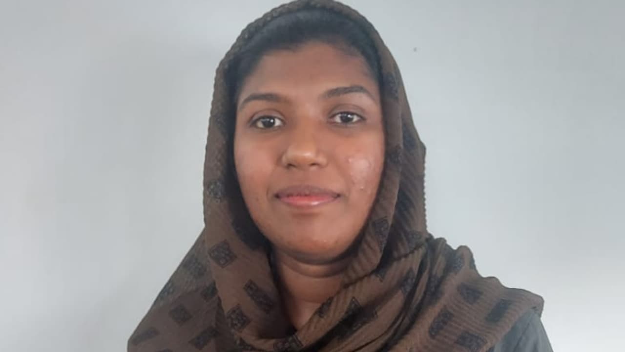 മാട്രിമോണി സൈറ്റിൽ വ്യാജ ഐഡിയുണ്ടാക്കി യുവതിയെ പറ്റിച്ചു, വിവാഹ വാഗ്ദാനം നൽകി പണം തട്ടി; യുവതി അറസ്റ്റിൽ മാട്രിമോണി സൈറ്റിൽ വ്യാജ ഐഡിയുണ്ടാക്കി യുവതിയെ പറ്റിച്ചു, വിവാഹ വാഗ്ദാനം നൽകി പണം തട്ടി; യുവതി അറസ്റ്റിൽ