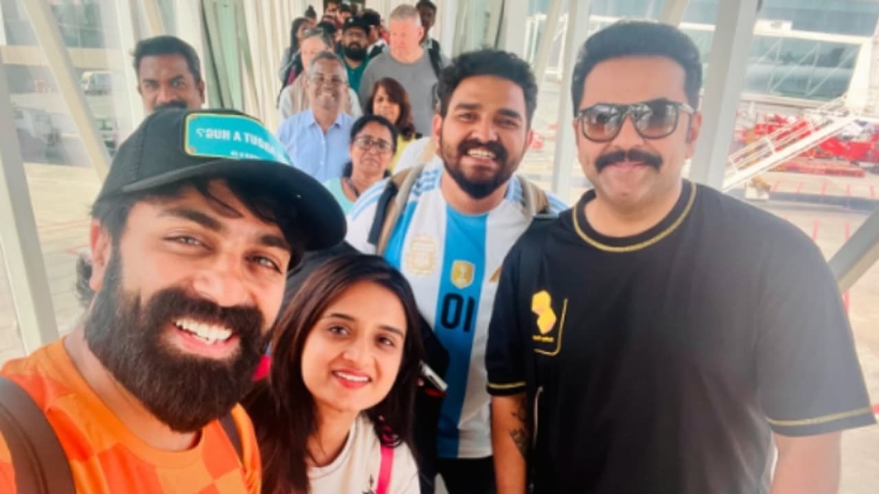 'ഗോവർദ്ധ'നൊപ്പം സെൽഫിയുമായി ജിപിയും ഗോപിയും; എംപുരാന് ആശംസകൾ നേർന്ന് താരങ്ങളും