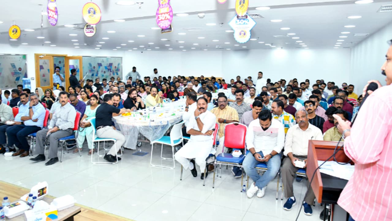 കുവൈത്തിലെ കേരള യുണൈറ്റഡ് ഡിസ്ട്രിക്ട് അസോസിയേഷൻ ഇഫ്താർ സംഗമം സംഘടിപ്പിച്ചു കുവൈത്തിലെ കേരള യുണൈറ്റഡ് ഡിസ്ട്രിക്ട് അസോസിയേഷൻ ഇഫ്താർ സംഗമം സംഘടിപ്പിച്ചു