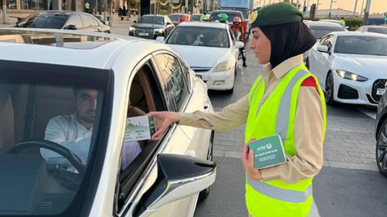 നോമ്പുതുറക്കാൻ വൈകുമെന്ന് കരുതി അമിതവേഗം വേണ്ട; വണ്ടിയിലിരുന്നാൽ ഇഫ്താർ പാക്കറ്റ് കയ്യിലെത്തും 