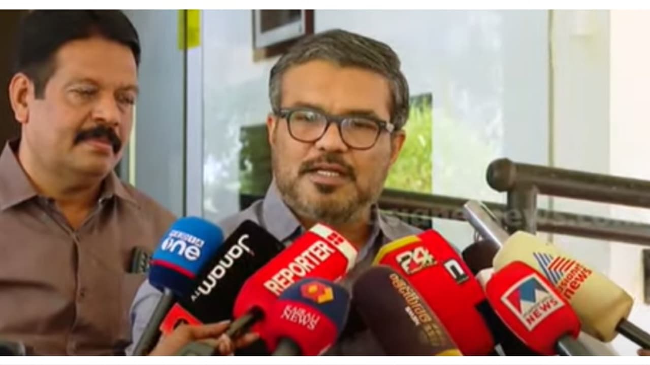 ആശമാർക്കുള്ള അധിക വേതനം; ബിജെപി, യുഡിഎഫ് പ്രചാരണം തട്ടിപ്പെന്ന് എം ബി രാജേഷ് ആശമാർക്കുള്ള അധിക വേതനം; ബിജെപി, യുഡിഎഫ് പ്രചാരണം തട്ടിപ്പെന്ന് എം ബി രാജേഷ്