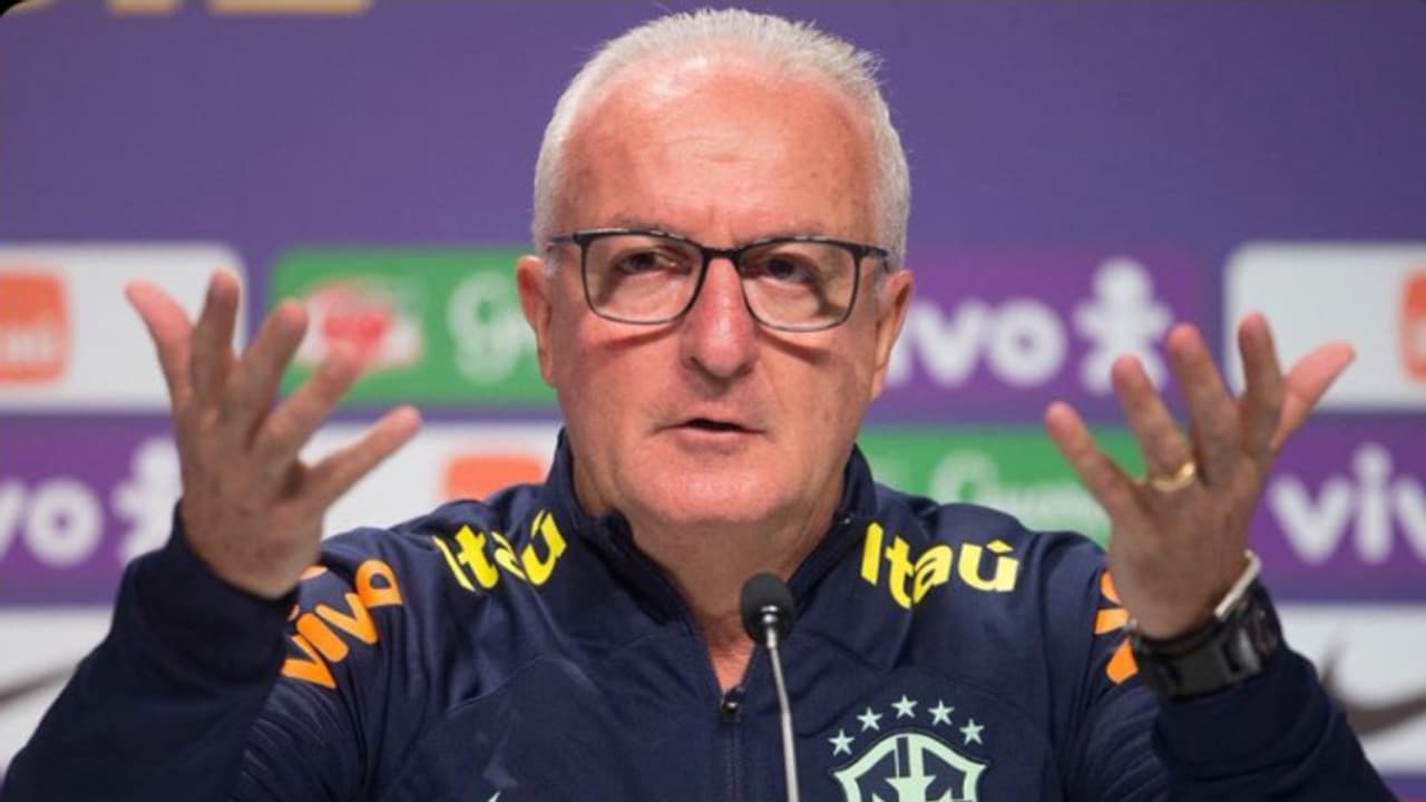 അര്ജന്റീനയോടേറ്റ നാണംകെട്ട തോല്വി, പരിശീലകനെ പുറത്താക്കി ബ്രസീല്; പകരക്കാരനായി എത്തുമോ സൂപ്പർ പരിശീലകൻ? അര്ജന്റീനയോടേറ്റ നാണംകെട്ട തോല്വി, പരിശീലകനെ പുറത്താക്കി ബ്രസീല്; പകരക്കാരനായി എത്തുമോ സൂപ്പർ പരിശീലകൻ?