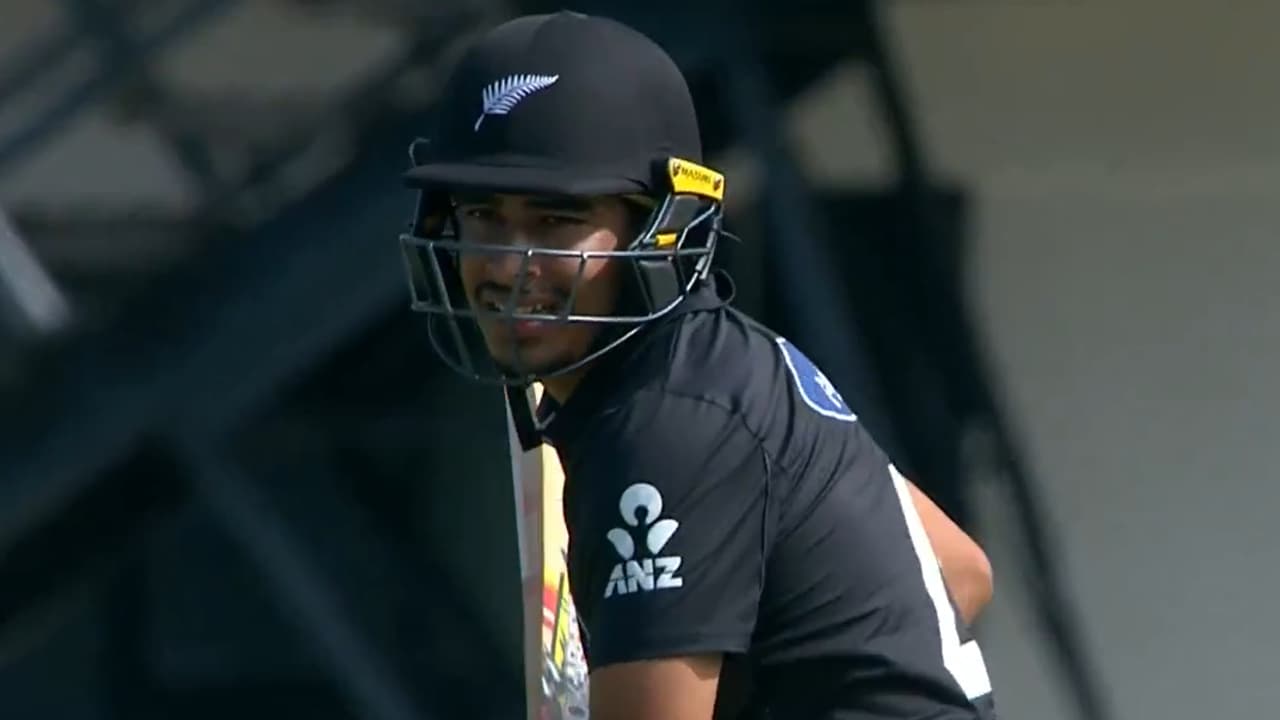 ഏകദിന അരങ്ങേറ്റത്തില് അതിവേഗ 50, ക്രുനാല് പാണ്ഡ്യയുടെ ലോക റെക്കോര്ഡ് തകര്ത്ത് കിവീസ് താരം ഏകദിന അരങ്ങേറ്റത്തില് അതിവേഗ 50, ക്രുനാല് പാണ്ഡ്യയുടെ ലോക റെക്കോര്ഡ് തകര്ത്ത് കിവീസ് താരം