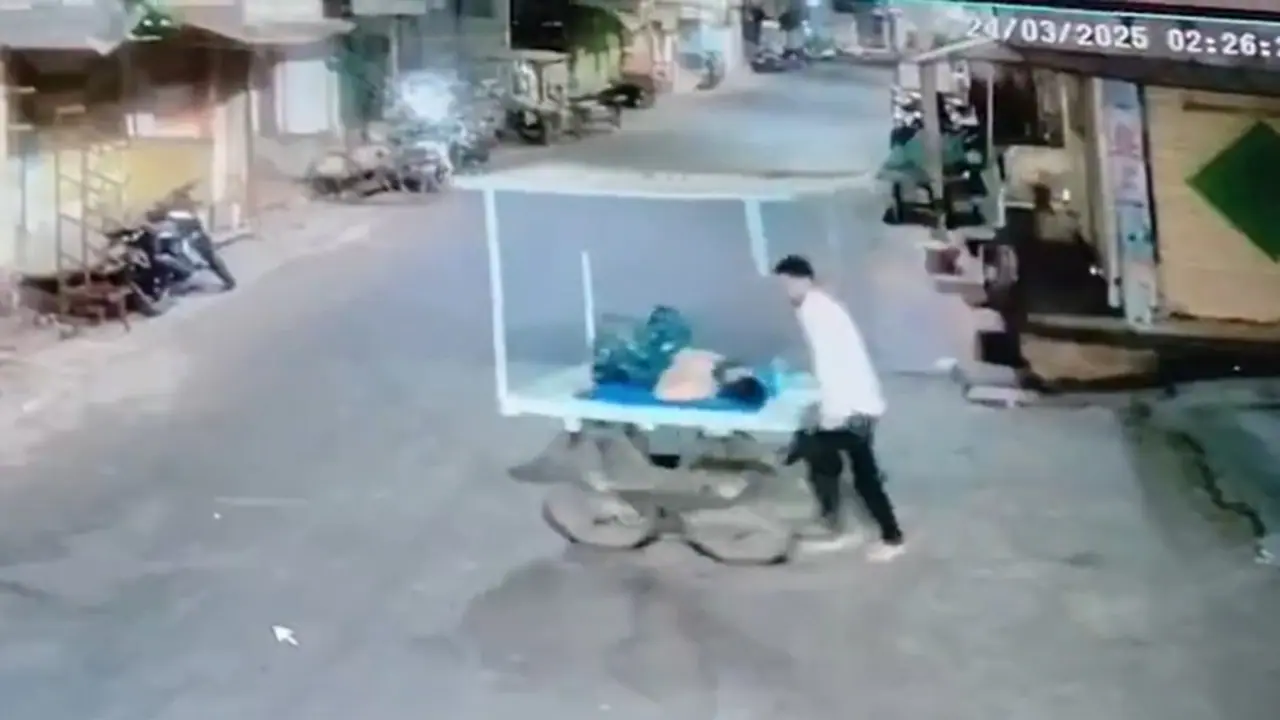 MP SHOCKER! Man rushes pregnant wife to hospital on handcart, denied admission twice, newborn dies (WATCH)