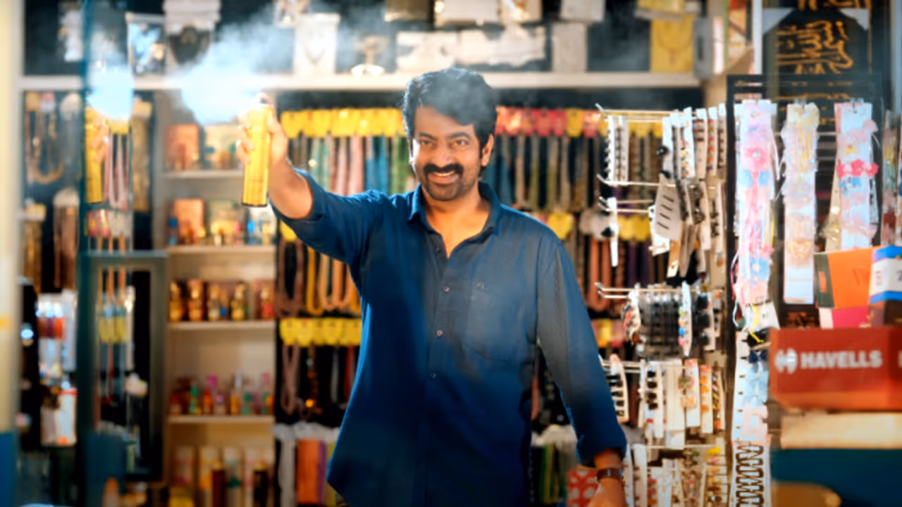 പ്രണയാര്ദ്രം ഈ 'അഭിലാഷം'; റിവ്യൂ പ്രണയാര്ദ്രം ഈ 'അഭിലാഷം'; റിവ്യൂ