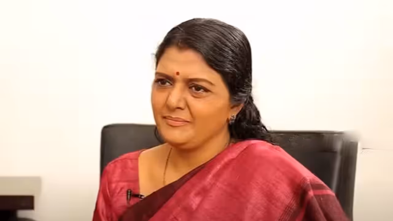 `సితార`తో తెలుగులోకి ఎంట్రీ ఇచ్చిన భానుప్రియ 
