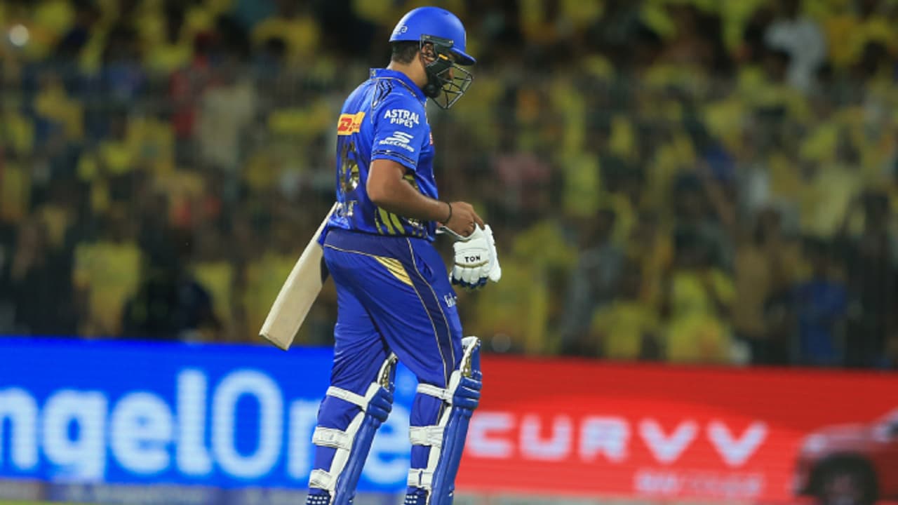 തുടര്ച്ചയായ രണ്ടാം മത്സരത്തിലും നിരാശ, കാര്യങ്ങള് രോഹിത്തിന്റെ കൈവിട്ട് പോകുന്നു, തുറന്നു പറഞ്ഞ് മുന് താരം തുടര്ച്ചയായ രണ്ടാം മത്സരത്തിലും നിരാശ, കാര്യങ്ങള് രോഹിത്തിന്റെ കൈവിട്ട് പോകുന്നു, തുറന്നു പറഞ്ഞ് മുന് താരം