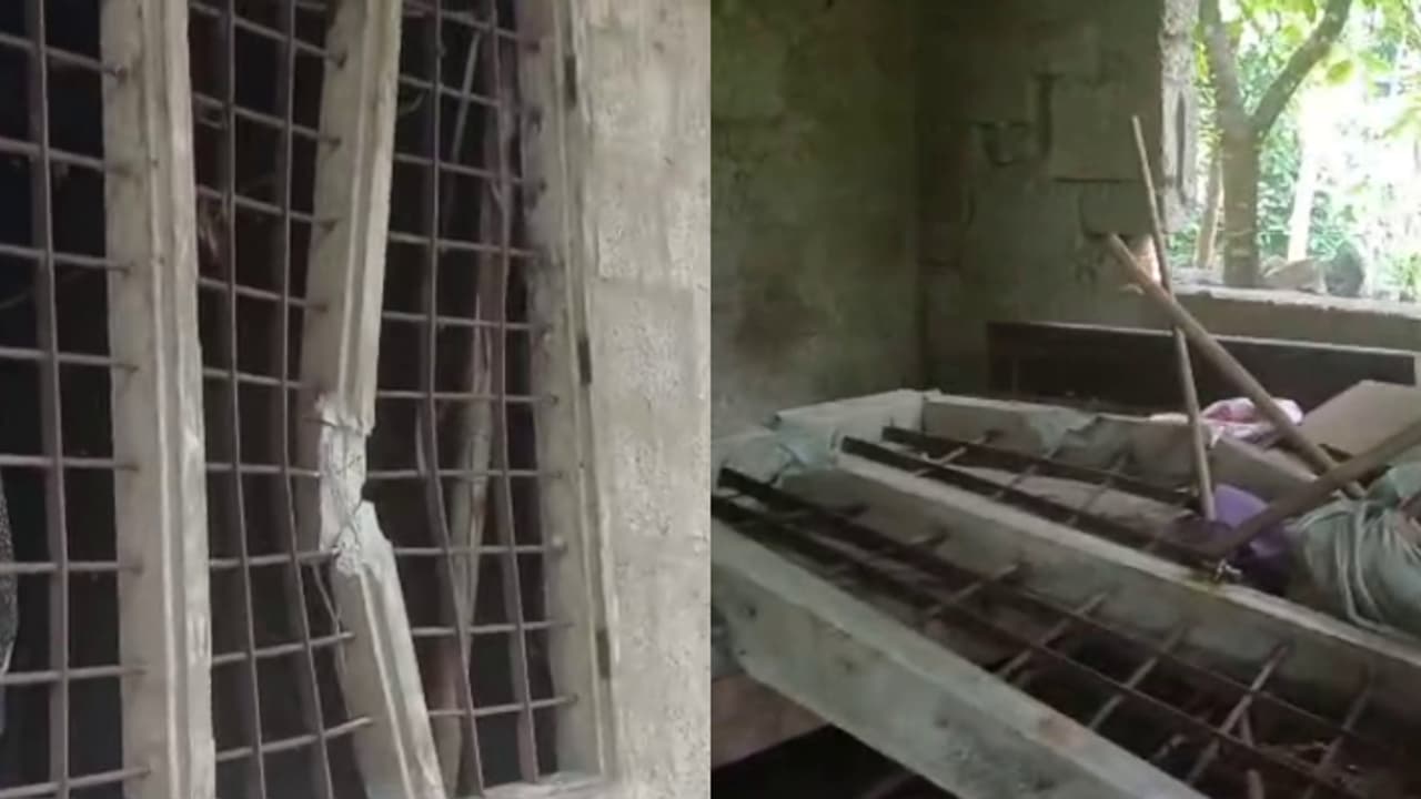 രാത്രിയിൽ കാട്ടാനക്കൂട്ടം ഇറങ്ങി, രണ്ട് വീടുകൾ തകര്‍ത്തു, വാതിലും ജനലും വീട്ടുസാധനങ്ങളുമടക്കം നശിപ്പിച്ചു