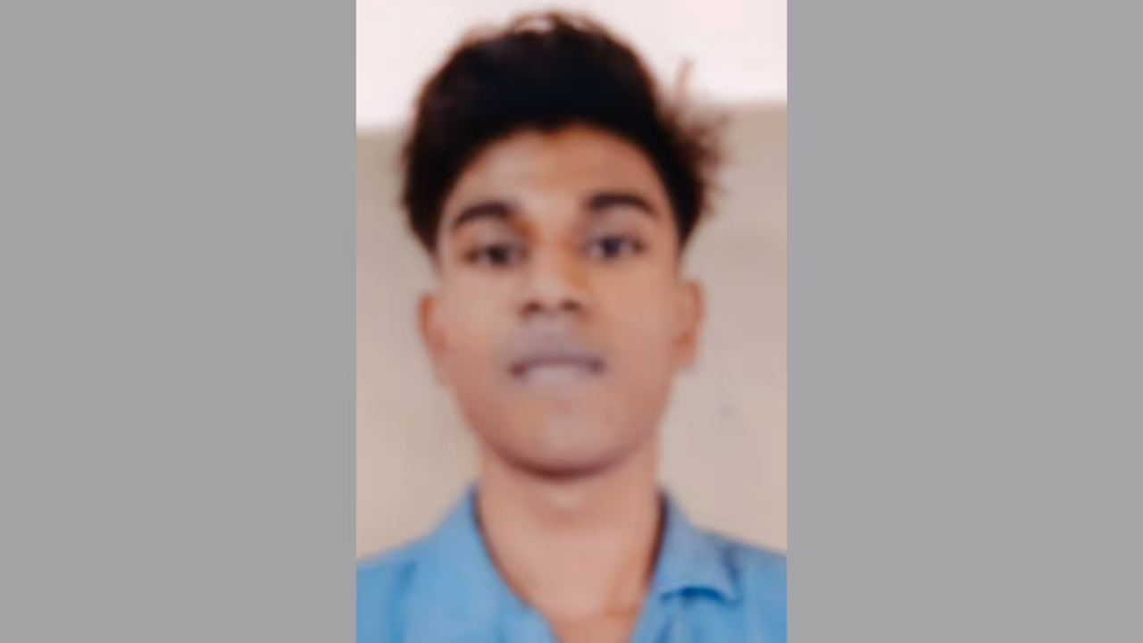 പാറക്കെട്ടിലെ കുളത്തിൽ സുഹൃത്തിനൊപ്പം കാൽകഴുകാൻ ഇറങ്ങി, നിലയില്ലാ കയത്തിൽ പതിനാറുകാരന് ദാരുണാന്ത്യം