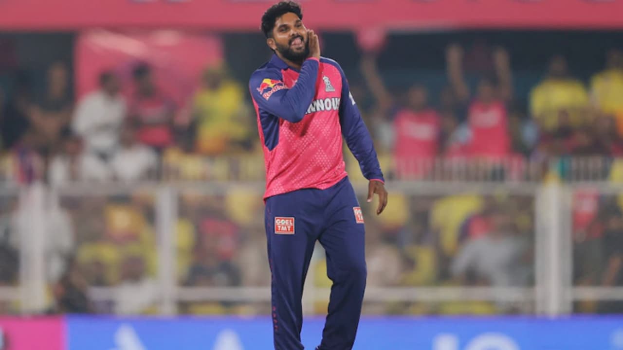 'ധാരാളം മലയാളം, തമിഴ്, തെലുങ്ക് സിനിമകൾ കാണാറുണ്ട്; വിക്കറ്റെടുത്തശേഷം പുഷ്പ സ്റ്റൈൽ ആഘോഷത്തെക്കുറിച്ച് ഹസരങ്ക 'ധാരാളം മലയാളം, തമിഴ്, തെലുങ്ക് സിനിമകൾ കാണാറുണ്ട്; വിക്കറ്റെടുത്തശേഷം പുഷ്പ സ്റ്റൈൽ ആഘോഷത്തെക്കുറിച്ച് ഹസരങ്ക