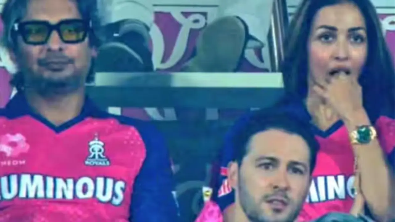 ಎಲ್ಲರೂ ಆಯ್ತು, ಇದೀಗ ಕ್ರಿಕೆಟರ್ ಜೊತೆ ಡೇಟಿಂಗ್ ಶುರು ಮಾಡಿದ ಮಲೈಕಾ! ಎಲ್ಲರೂ ಆಯ್ತು, ಇದೀಗ ಕ್ರಿಕೆಟರ್ ಜೊತೆ ಡೇಟಿಂಗ್ ಶುರು ಮಾಡಿದ ಮಲೈಕಾ!