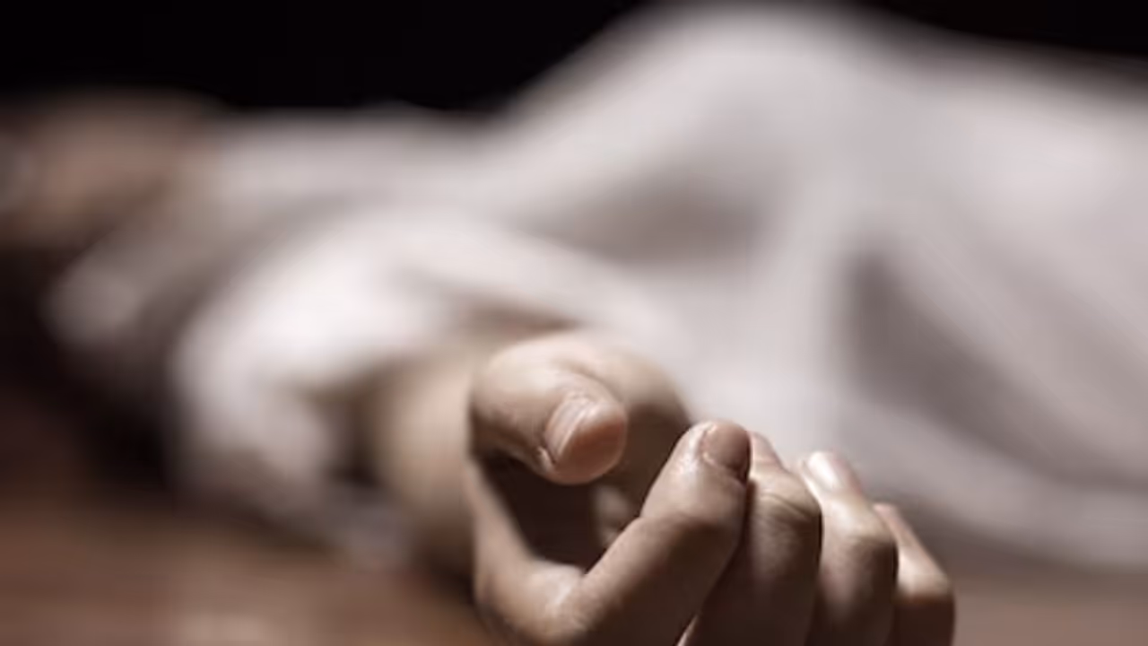 രണ്ടുപേരും പ്രണയിക്കുന്നത് ഒരാളെ, മദ്യപാനത്തിനിടയിൽ പെണ്‍കുട്ടിയെ പറ്റി സംസാരം; തര്‍ക്കത്തെ തുടര്‍ന്ന് കൊല