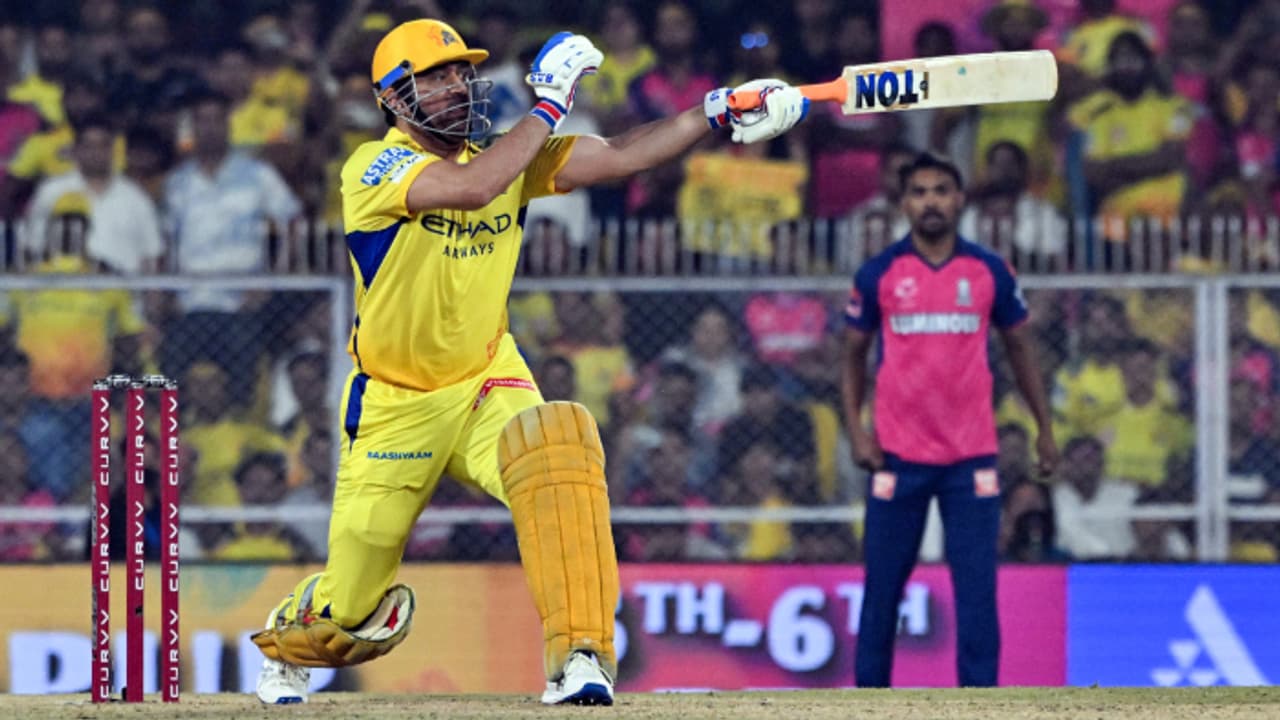 IPL 2025: Why MS Dhoni bats lower in the order? CSK coach Stephen Fleming REVEALS IPL 2025: Why MS Dhoni bats lower in the order? CSK coach Stephen Fleming REVEALS