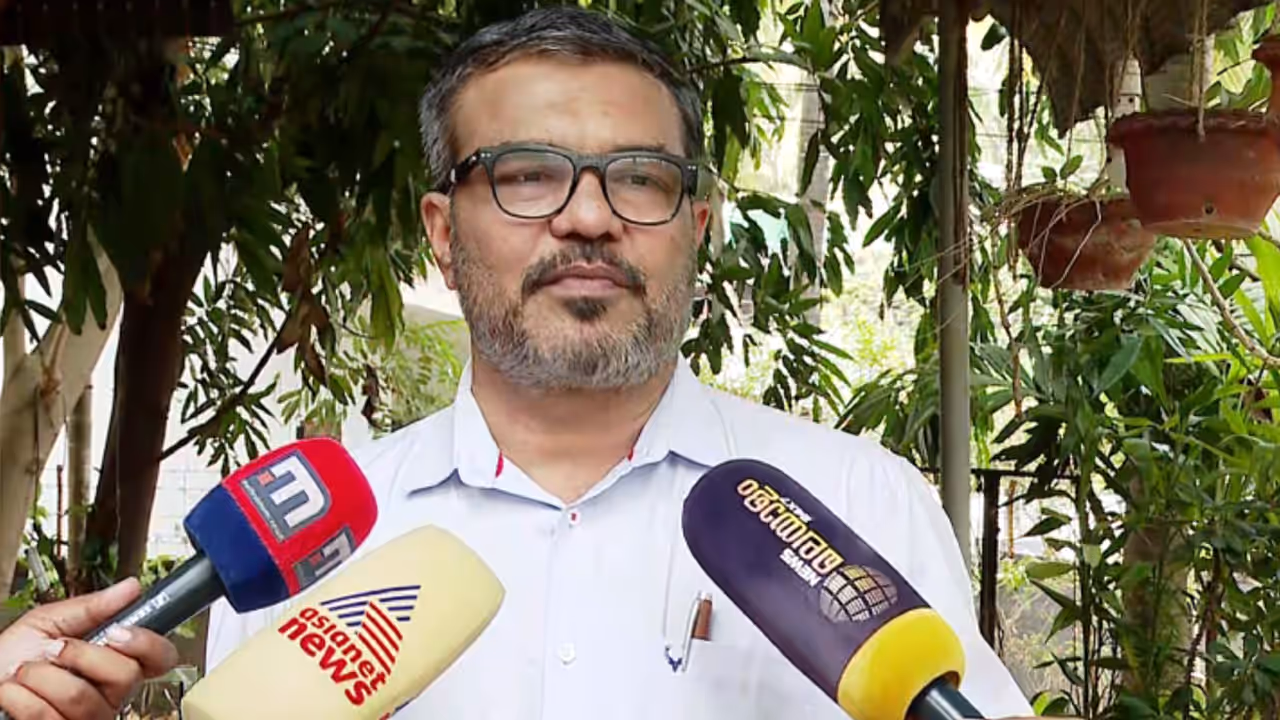 എമ്പുരാൻ സിനിമയെ എതിർക്കാൻ കാരണം ബുദ്ധിശൂന്യതയെന്ന് മന്ത്രി എംബി രാജേഷ്; 'സമരം തീർക്കാൻ ആശമാരും വിചാരിക്കണം' എമ്പുരാൻ സിനിമയെ എതിർക്കാൻ കാരണം ബുദ്ധിശൂന്യതയെന്ന് മന്ത്രി എംബി രാജേഷ്; 'സമരം തീർക്കാൻ ആശമാരും വിചാരിക്കണം'