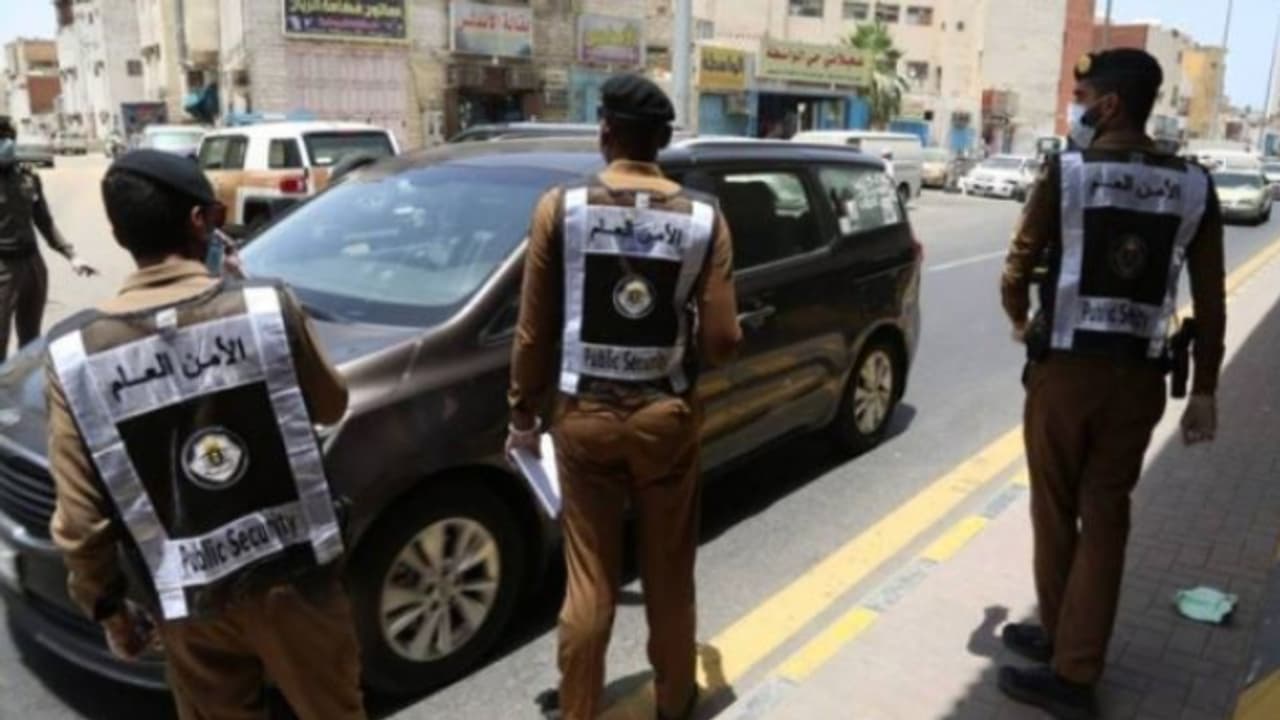 റമദാനിൽ രണ്ട് സ്ത്രീകളെ കുത്തിക്കൊലപ്പെടുത്തി, ശേഷം ആസിഡ് ഒഴിച്ച് ആത്മഹത്യ ശ്രമം, മക്കയിൽ പ്രവാസി അറസ്റ്റിൽ റമദാനിൽ രണ്ട് സ്ത്രീകളെ കുത്തിക്കൊലപ്പെടുത്തി, ശേഷം ആസിഡ് ഒഴിച്ച് ആത്മഹത്യ ശ്രമം, മക്കയിൽ പ്രവാസി അറസ്റ്റിൽ