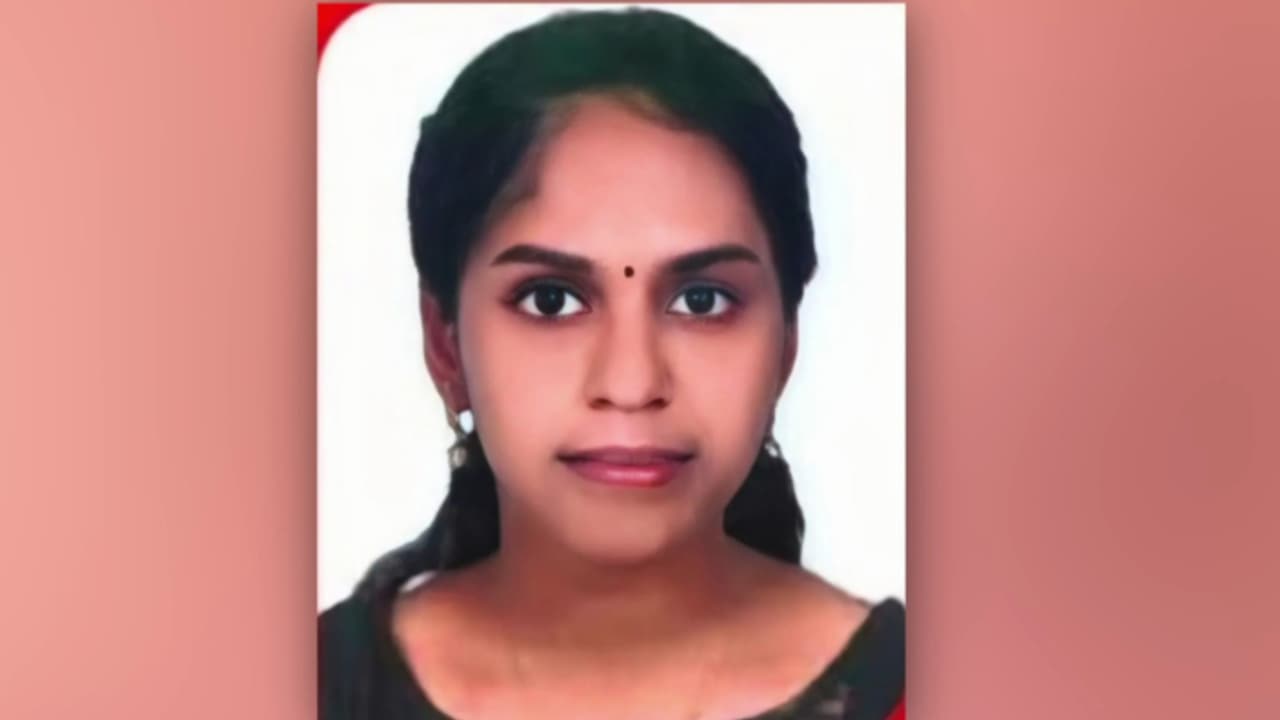 ആറ്റിങ്ങലിൽ റ്റി.റ്റി.സി വിദ്യാർഥിനിയെ വീടിനുള്ളിൽ തൂങ്ങി മരിച്ച നിലയിൽ കണ്ടെത്തി ആറ്റിങ്ങലിൽ റ്റി.റ്റി.സി വിദ്യാർഥിനിയെ വീടിനുള്ളിൽ തൂങ്ങി മരിച്ച നിലയിൽ കണ്ടെത്തി