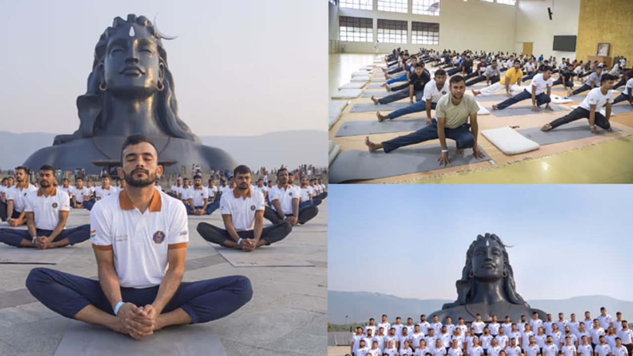 ஈஷாவில் இந்திய கடற்படை வீரர்களுக்கு பாரம்பரிய ஹத யோகா பயிற்சிகள்! ஈஷாவில் இந்திய கடற்படை வீரர்களுக்கு பாரம்பரிய ஹத யோகா பயிற்சிகள்!