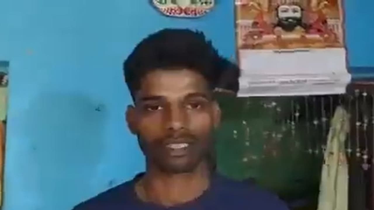 'Talks to other men, will kill me': UP man claims wife sedated, attacked his private part during sleep (WATCH) 'Talks to other men, will kill me': UP man claims wife sedated, attacked his private part during sleep (WATCH)