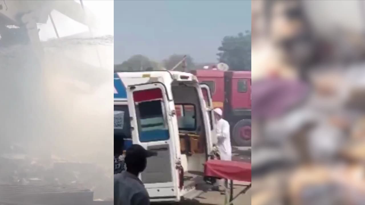 പടക്ക നിര്മ്മാണശാലയിൽ വൻ സ്ഫോടനം; ഗുജറാത്തിൽ 18 തൊഴിലാളികള്ക്ക് ദാരുണാന്ത്യം പടക്ക നിര്മ്മാണശാലയിൽ വൻ സ്ഫോടനം; ഗുജറാത്തിൽ 18 തൊഴിലാളികള്ക്ക് ദാരുണാന്ത്യം