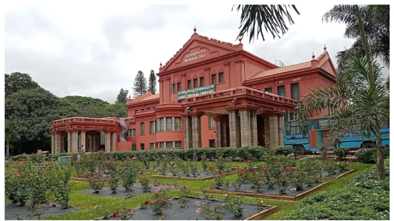 ಇತಿಹಾಸದ ಪುಟಗಳಲ್ಲಿ ಮರೆಯಾದ ವಿಷ್ಯಗಳ ಬಗ್ಗೆ ತಿಳಿಯಲು ಕರ್ನಾಟಕದ ಐತಿಹಾಸಿಕ ಗ್ರಂಥಾಲಯಗಳ ಪಟ್ಟಿ ಇಲ್ಲಿದೆ ಇತಿಹಾಸದ ಪುಟಗಳಲ್ಲಿ ಮರೆಯಾದ ವಿಷ್ಯಗಳ ಬಗ್ಗೆ ತಿಳಿಯಲು ಕರ್ನಾಟಕದ ಐತಿಹಾಸಿಕ ಗ್ರಂಥಾಲಯಗಳ ಪಟ್ಟಿ ಇಲ್ಲಿದೆ