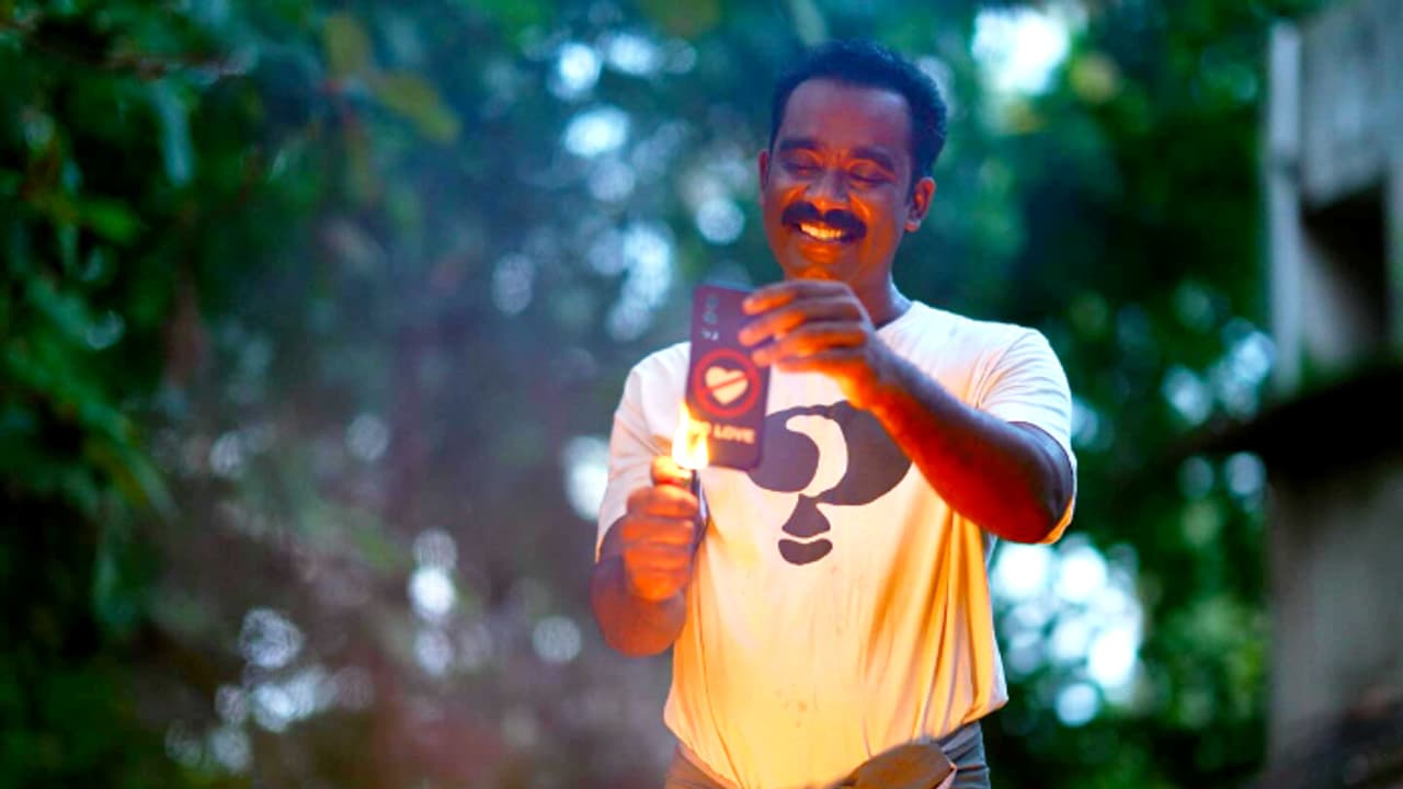 57 ാം ദിവസം ഒടിടിയിലേക്ക്; 'പൈങ്കിളി' സ്ട്രീമിംഗ് തീയതി പ്രഖ്യാപിച്ചു