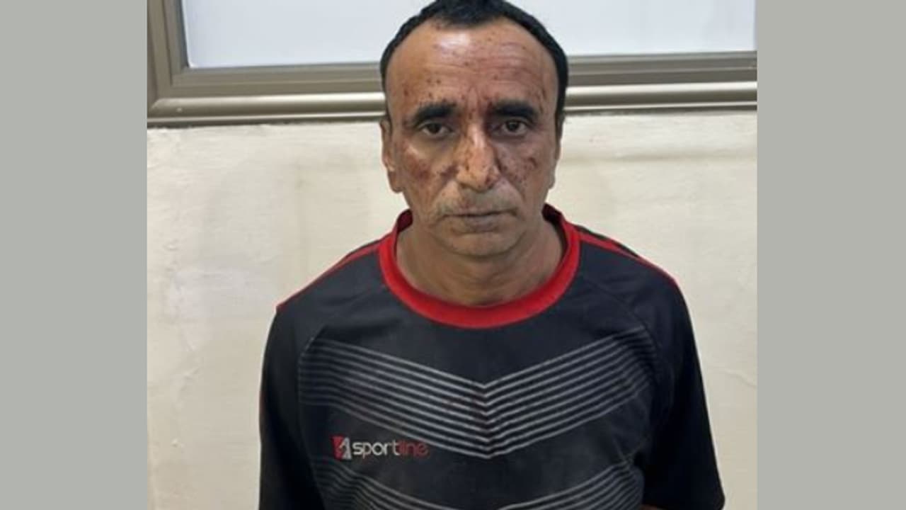 കുവൈത്തിൽ ഇന്ത്യക്കാരിയെ കഴുത്തറുത്ത് കൊന്നു, നിമിഷങ്ങള്ക്കകം പ്രതി പിടിയിൽ കുവൈത്തിൽ ഇന്ത്യക്കാരിയെ കഴുത്തറുത്ത് കൊന്നു, നിമിഷങ്ങള്ക്കകം പ്രതി പിടിയിൽ