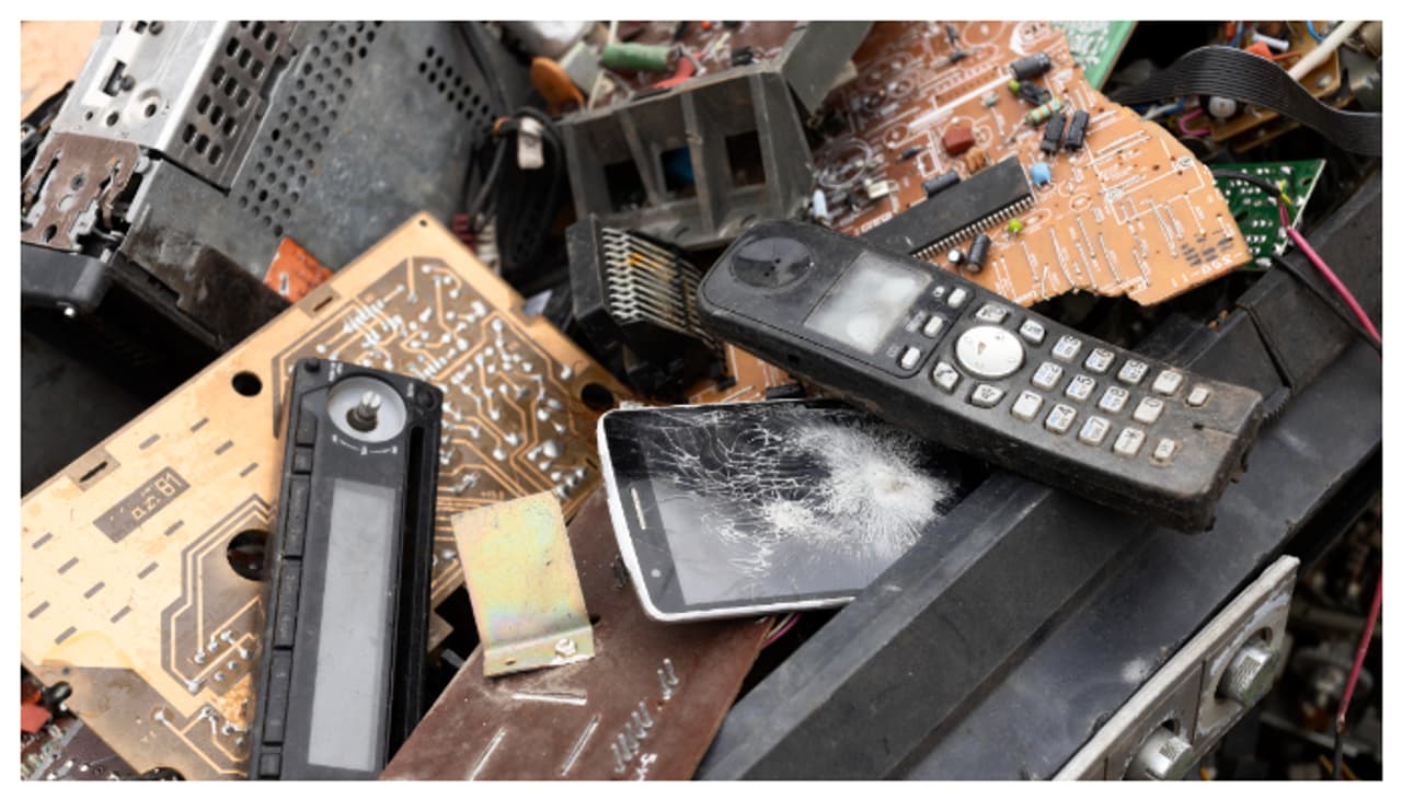 ഉപയോഗിച്ച് കഴിഞ്ഞ ഈ ഇലക്ട്രോണിക്സ് ഉപകരണങ്ങൾ വീട്ടിലുണ്ടെങ്കിൽ ഉടനെ മാറ്റിക്കോളൂ; കാരണം ഇതാണ് 