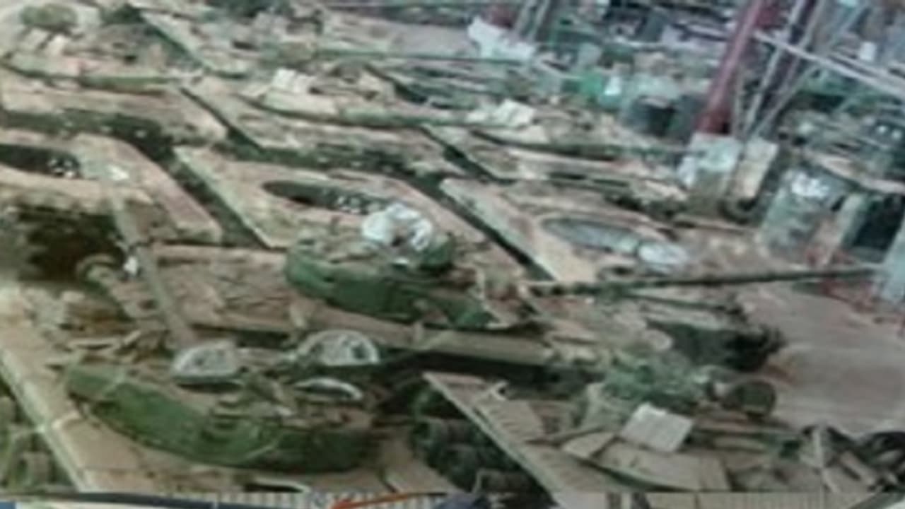 ഒറ്റ വര്ഷത്തിലെ തീപ്പൊരി നേട്ടം, ഇനി ലക്ഷ്യം ഇരട്ടിയിലും അധികം, ഇന്ത്യൻ പ്രതിരോധ കയറ്റുമതി 23,622 കോടി രൂപ ഒറ്റ വര്ഷത്തിലെ തീപ്പൊരി നേട്ടം, ഇനി ലക്ഷ്യം ഇരട്ടിയിലും അധികം, ഇന്ത്യൻ പ്രതിരോധ കയറ്റുമതി 23,622 കോടി രൂപ