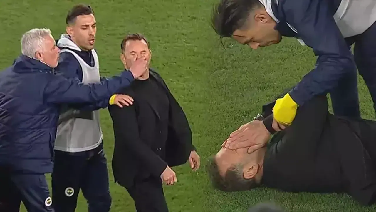 Mourinho pinches Galatasaray boss Buruk's nose in feisty Istanbul derby; will he face another ban? (WATCH)
