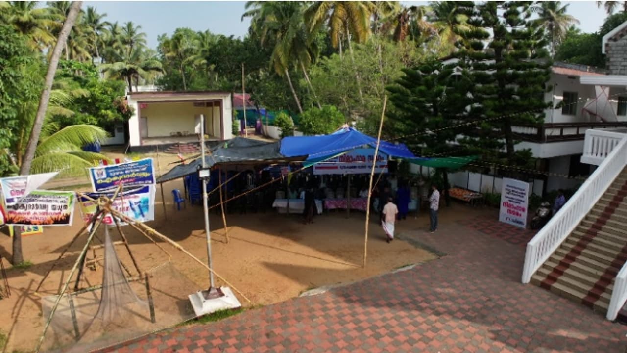 വഖഫ് ഭേദഗതി ബിൽ ലോക്സഭയിൽ പാസായെങ്കിലും മുനമ്പം പ്രശ്നത്തിൽ പരിഹാരം നീളും; നിയമ നടപടി ഇനിയും തുടരാൻ സാധ്യത വഖഫ് ഭേദഗതി ബിൽ ലോക്സഭയിൽ പാസായെങ്കിലും മുനമ്പം പ്രശ്നത്തിൽ പരിഹാരം നീളും; നിയമ നടപടി ഇനിയും തുടരാൻ സാധ്യത