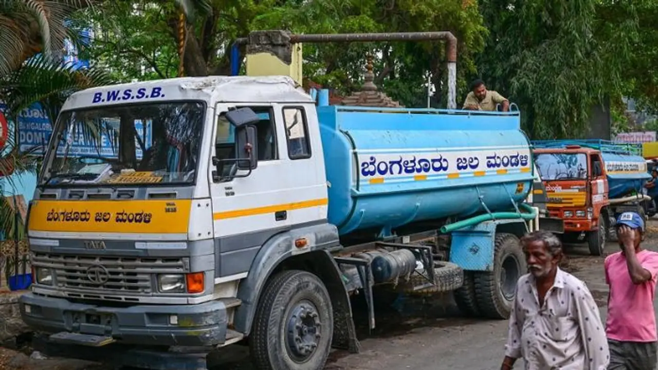 ಬೆಂಗಳೂರು 'ಸಂಚಾರಿ ಕಾವೇರಿ' ಯೋಜನೆ: ಮನೆ ಬಾಗಿಲಿಗೆ ಬರಲಿದೆ ಬಿಐಎಸ್ ಸರ್ಟಿಫೈಡ್ ಶುದ್ಧ ಕುಡಿಯುವ ನೀರು! ಬೆಂಗಳೂರು 'ಸಂಚಾರಿ ಕಾವೇರಿ' ಯೋಜನೆ: ಮನೆ ಬಾಗಿಲಿಗೆ ಬರಲಿದೆ ಬಿಐಎಸ್ ಸರ್ಟಿಫೈಡ್ ಶುದ್ಧ ಕುಡಿಯುವ ನೀರು!