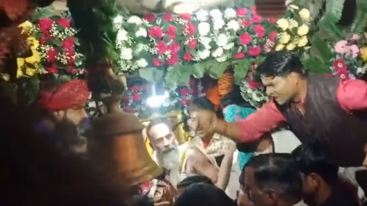 jeenmata temple navratri mela dispute rajasthan sikar priests batti si sangh conflict temple gate closure
