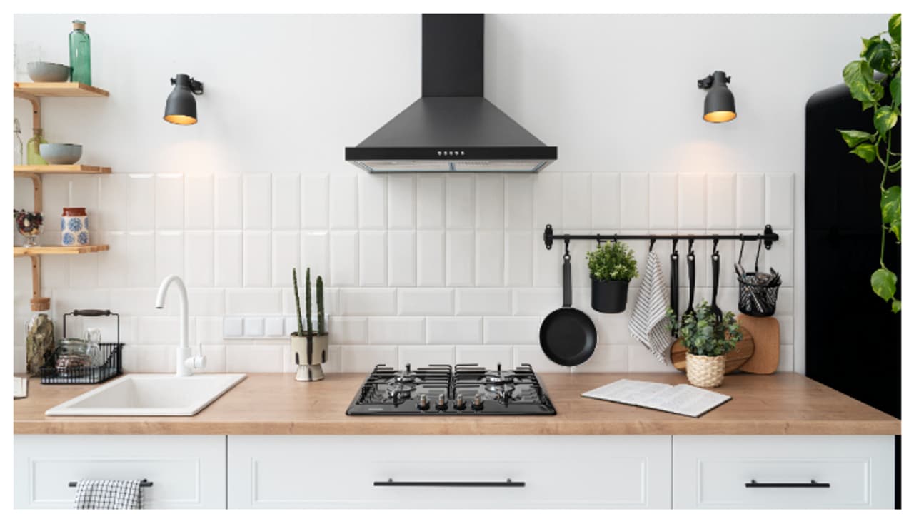 ನಿಮ್ಮ ಅಡುಗೆ ಮನೆಯ ಚಿಮಣಿಗೆ ಜಿಡ್ಡು ಹಿಡಿದಿದೆಯೇ? ಇಲ್ಲಿದೆ ಸ್ವಚ್ಛಗೊಳಿಸುವ 5 ಸುಲಭ ವಿಧಾನ!