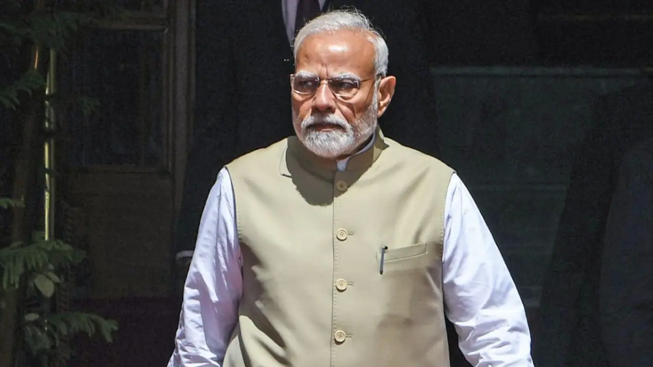 ரூ.8,300 கோடி பட்ஜெட்; தமிழகத்தில் ரயில் மற்றும் சாலை திட்டங்களுக்கு அடிக்கல் நாட்டும் பிரதமர் மோடி!