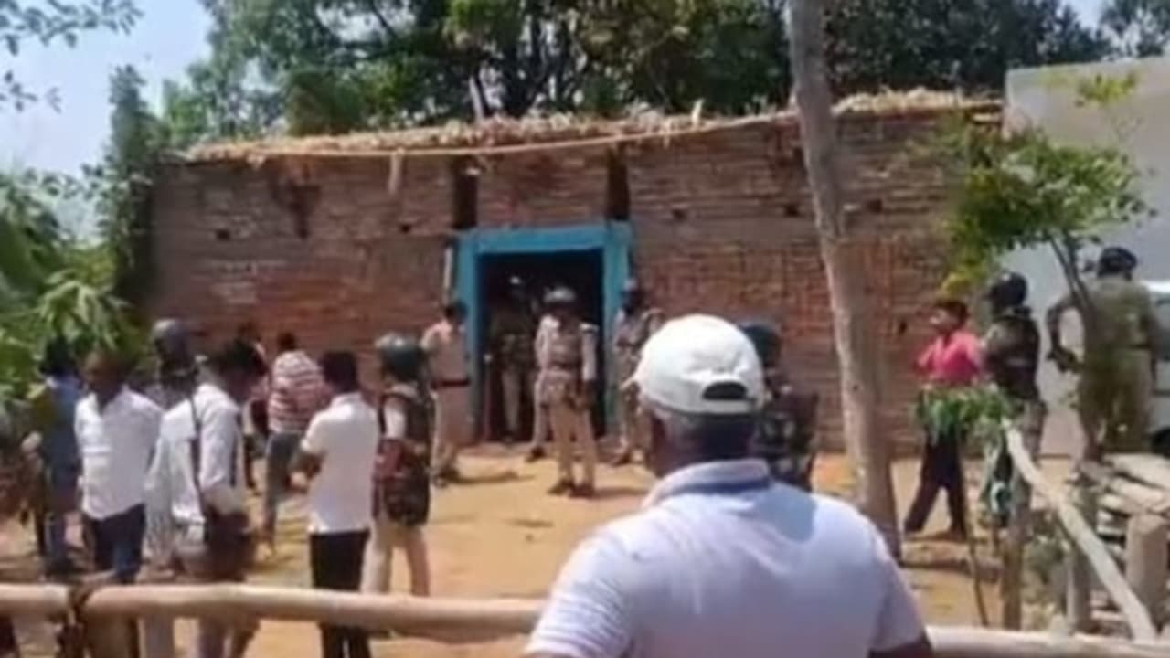 MP crime mauganj gadara village three dead bodies found father children