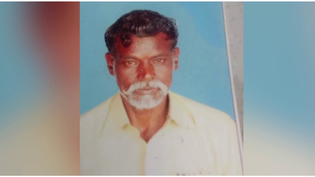 ഇടുക്കി സുൽത്താനിയയിൽ ശക്തമായ മഴയിൽ കല്ല് ദേഹത്ത് വീണ് ഒരാൾ മരിച്ചു ഇടുക്കി സുൽത്താനിയയിൽ ശക്തമായ മഴയിൽ കല്ല് ദേഹത്ത് വീണ് ഒരാൾ മരിച്ചു