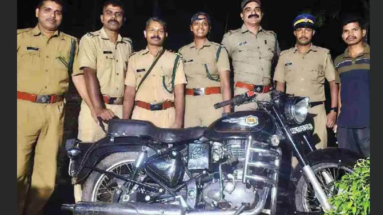 എട്ട് കിലോ മ്ലാവിറച്ചി പിടികൂടിയ സംഭവം; ഒളിവിലുള്ള രണ്ടാം പ്രതിയുടെ ബൈക്ക് പിടിച്ചെടുത്ത് വനം വകുപ്പ് എട്ട് കിലോ മ്ലാവിറച്ചി പിടികൂടിയ സംഭവം; ഒളിവിലുള്ള രണ്ടാം പ്രതിയുടെ ബൈക്ക് പിടിച്ചെടുത്ത് വനം വകുപ്പ്