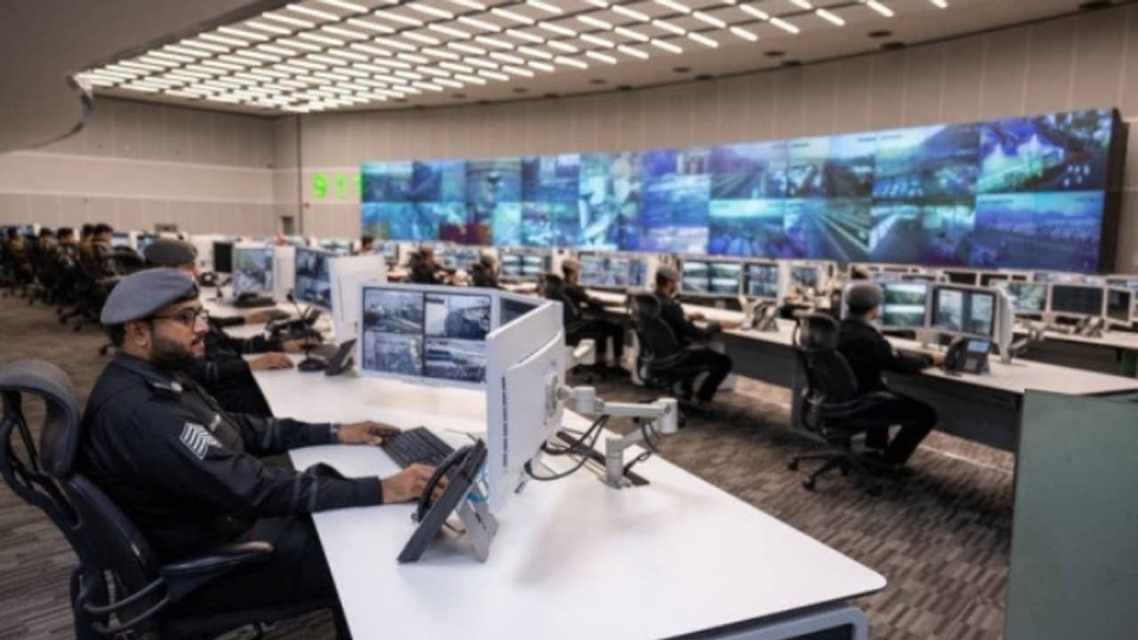 അടിയന്തര സഹായം തേടി വിളിക്കുന്നവരുടെ എണ്ണം കൂടി, കണക്ക് പുറത്തുവിട്ട് സൗദി അഭ്യന്തര മന്ത്രാലയം അടിയന്തര സഹായം തേടി വിളിക്കുന്നവരുടെ എണ്ണം കൂടി, കണക്ക് പുറത്തുവിട്ട് സൗദി അഭ്യന്തര മന്ത്രാലയം