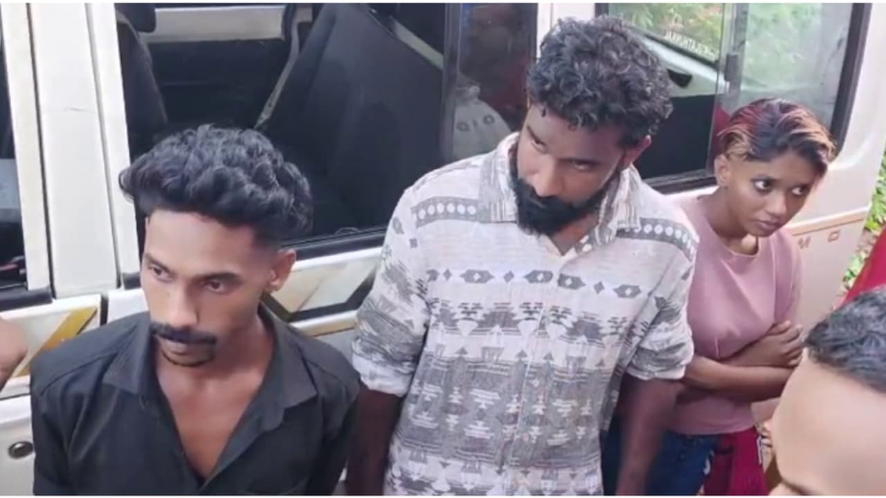 രഹസ്യ വിവരം, ബസ്സിൽ നിന്നിറങ്ങിയവരെ പരിശോധിച്ചു; സ്പാ ജീവനക്കാരി ഉൾപ്പെടെ 3 പേരെ ലഹരിയുമായി പിടികൂടി
