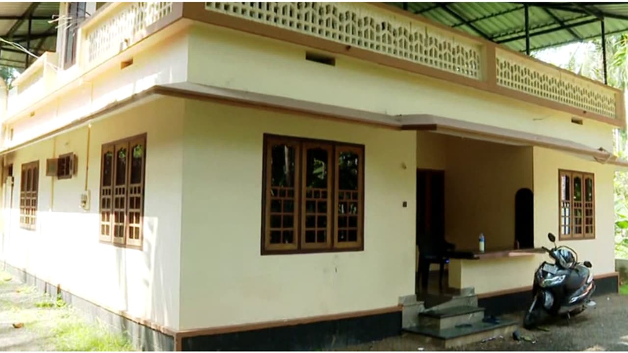 വീട്ടിലെ പ്രസവത്തിൽ യുവതി മരിച്ച സംഭവം; പ്രസവ വേദന ഉണ്ടായിട്ടും ആശുപത്രിയിൽ കൊണ്ടു പോയില്ല,പരാതിയുമായി കുടുംബം വീട്ടിലെ പ്രസവത്തിൽ യുവതി മരിച്ച സംഭവം; പ്രസവ വേദന ഉണ്ടായിട്ടും ആശുപത്രിയിൽ കൊണ്ടു പോയില്ല,പരാതിയുമായി കുടുംബം