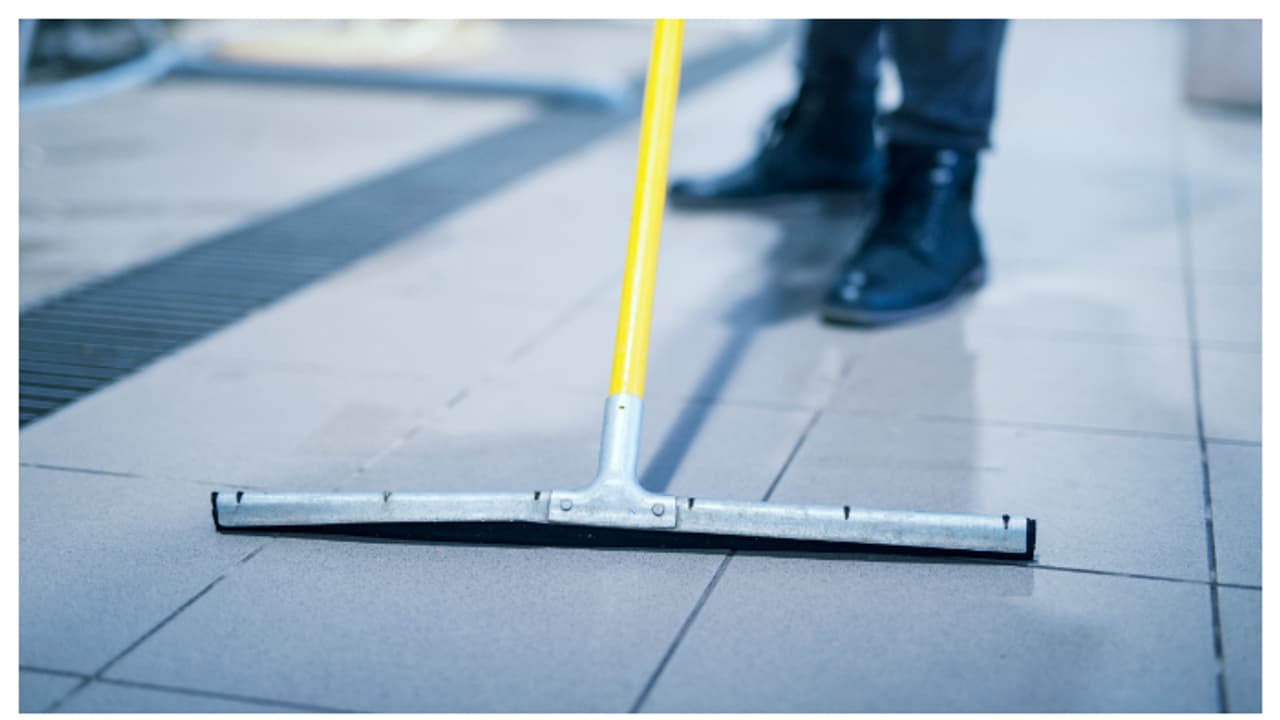 വീടിന് വേണം അടുക്കും ചിട്ടയും; എങ്ങനെയെന്നല്ലേ? ഇങ്ങനെ തന്നെ വീടിന് വേണം അടുക്കും ചിട്ടയും; എങ്ങനെയെന്നല്ലേ? ഇങ്ങനെ തന്നെ